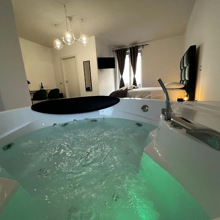 Habitat Luxury Suites Bellona Kültér fotó